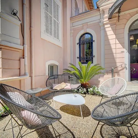 Claudia Centre - Parking 3*