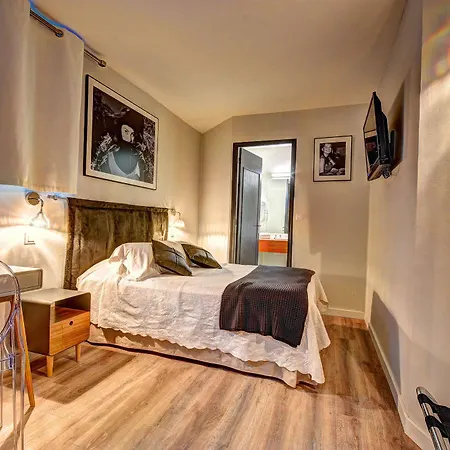 Claudia Centre - Parking Hotel 3*